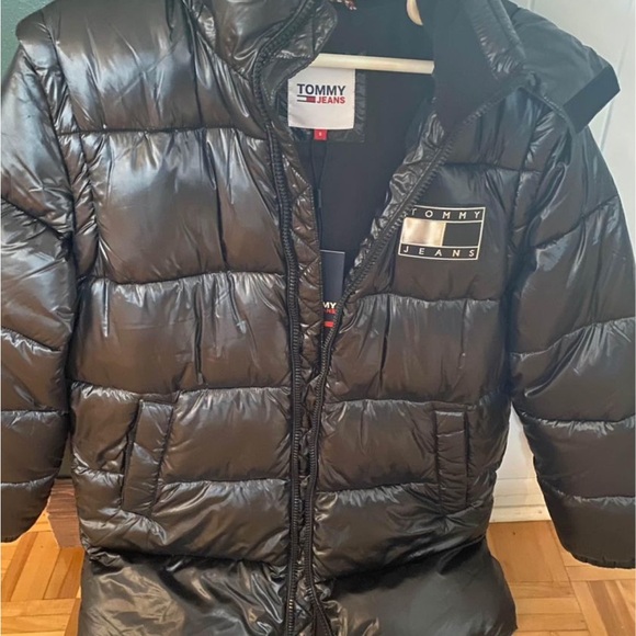 Tommy puffer jacket NWT - Picture 3 of 5